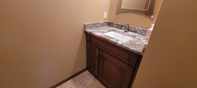 Building Photo - Beautiful 4 Bedroom Home Off of Lake Irving