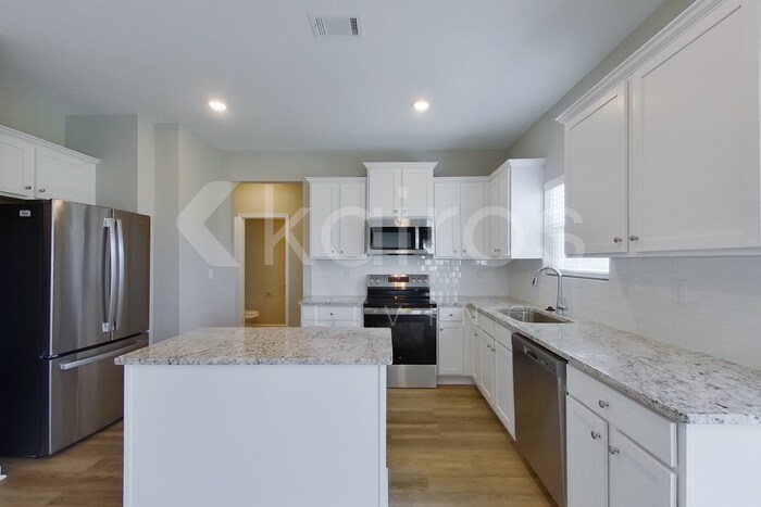 Building Photo - 7333 Foggy River Dr