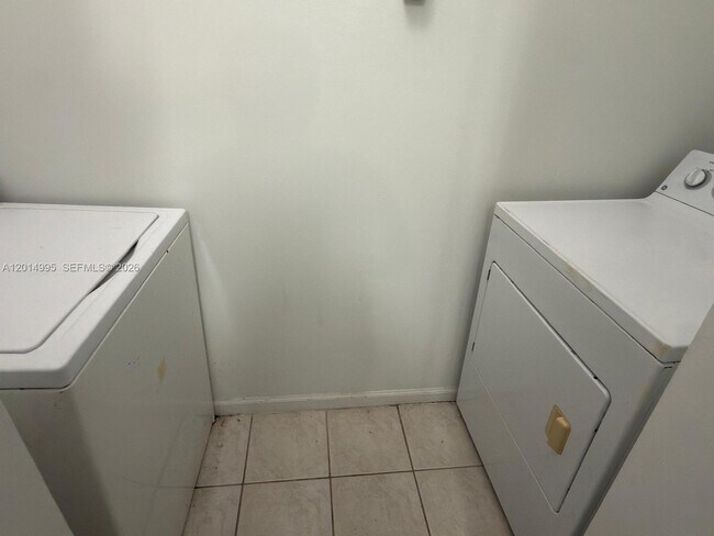 Building Photo - 4508 SW 160th Ave