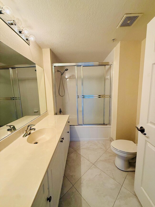 Building Photo - 2917 Tuscany Ct