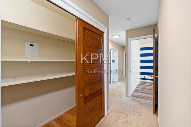 Building Photo - 2155 Portola Ave