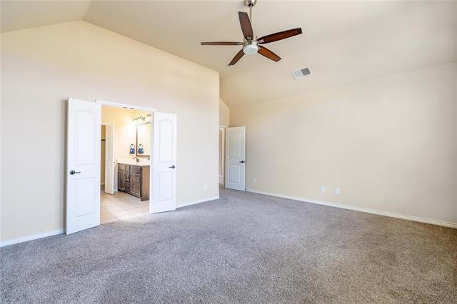 Building Photo - 637 Peach Ln