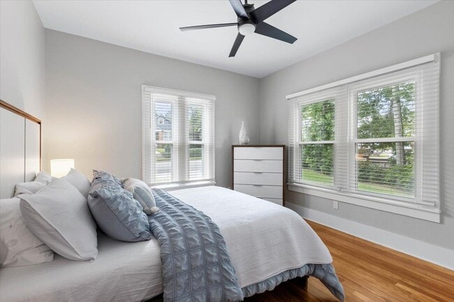 Building Photo - 420 E 6th Ave