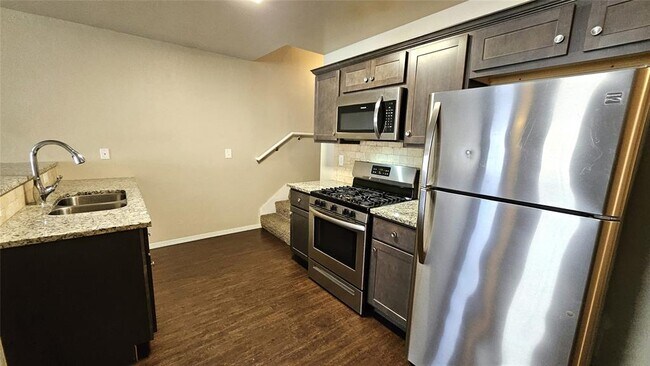 Building Photo - 2173 Buena Vida Ln