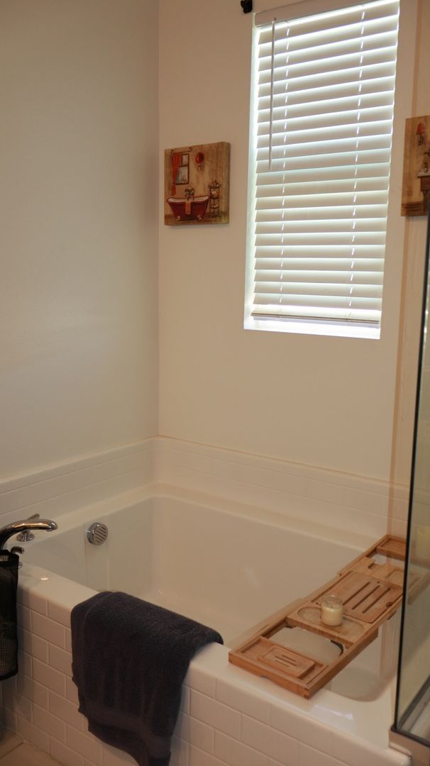 Building Photo - 4 bedrooms 3.5 baths townhome in South San Diego