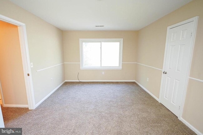 Building Photo - 5679 Anchor Pl