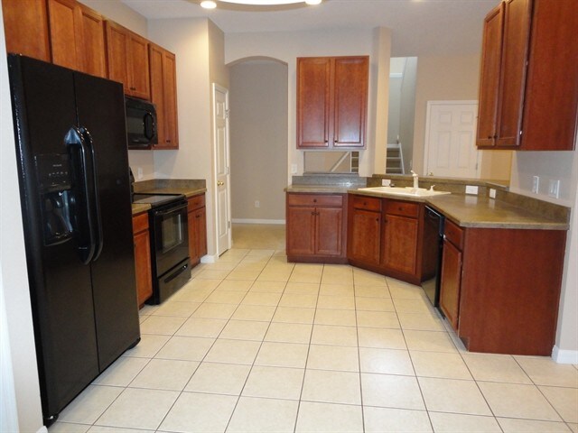 Building Photo - 437 Dunaway Dr