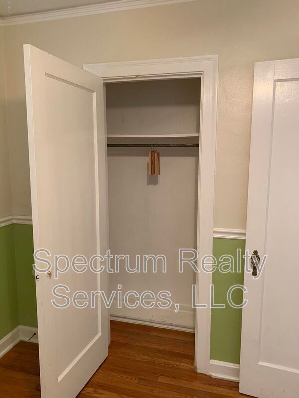 Building Photo - 2151 Traymore Rd