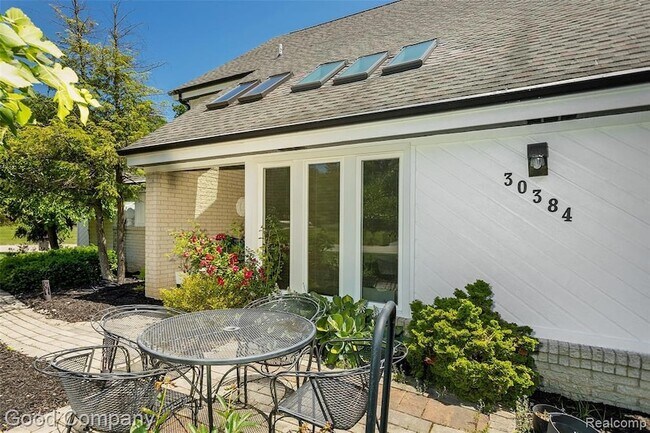 Building Photo - 30384 Castleford Ct