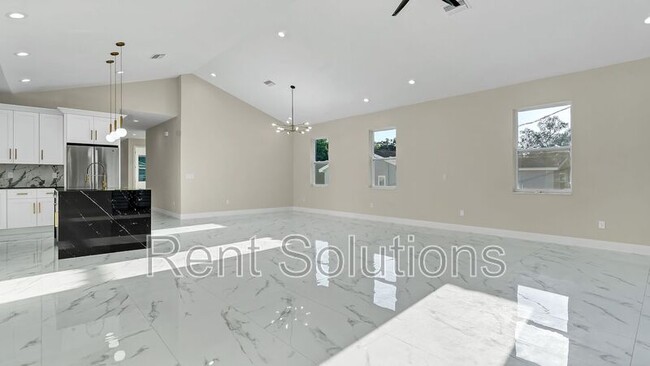 Building Photo - 2839 60th Ave N