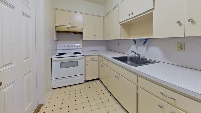 Building Photo - Act Fast! Charming 1BR Home – Pet Friendly & Move-In Ready