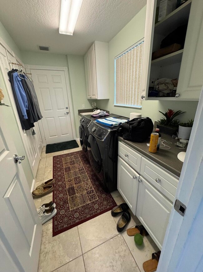 Building Photo - 8306 Quito Pl