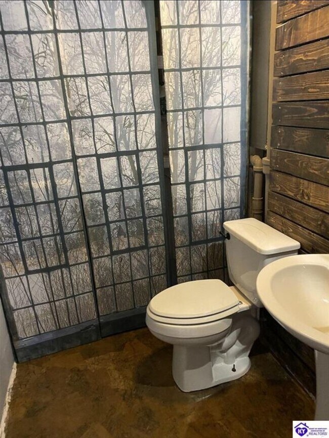 Building Photo - 41 Wildwood Dr