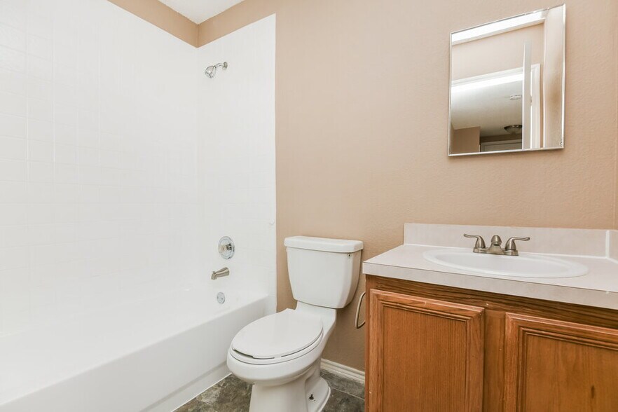 Building Photo - 3505 Chapel Pointe Trail