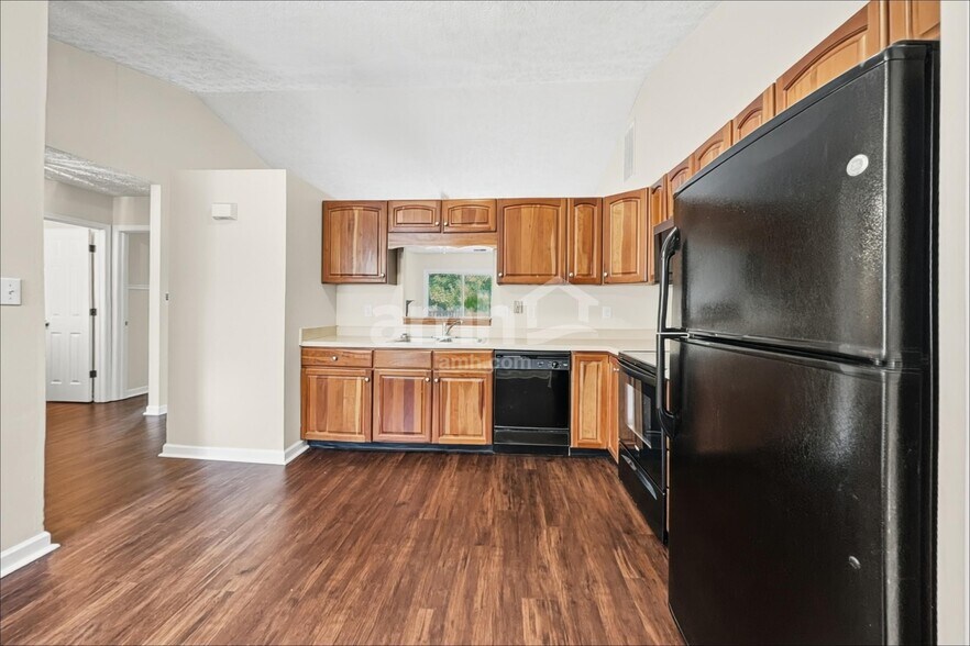 Building Photo - 13227 Summerwood Ln