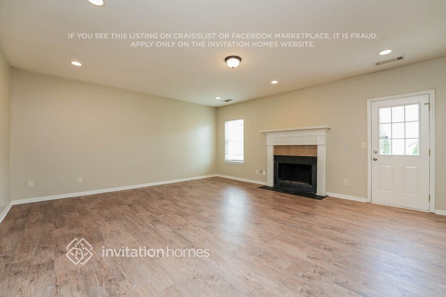 Building Photo - 1378 Persimmon Ct