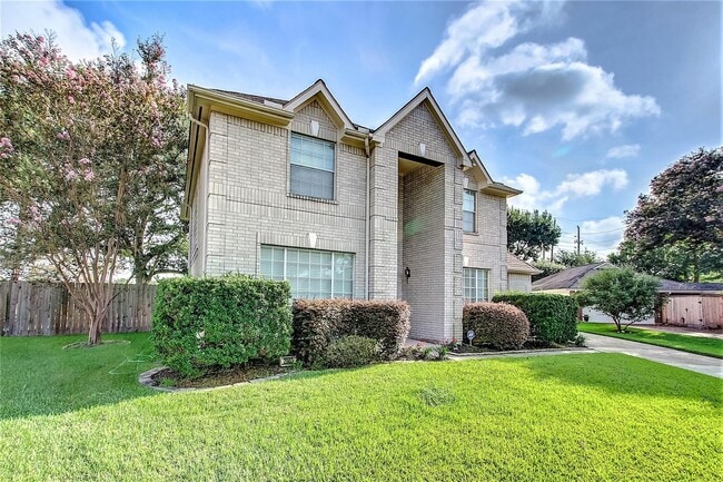 Building Photo - 2803 Norwood Hills Dr