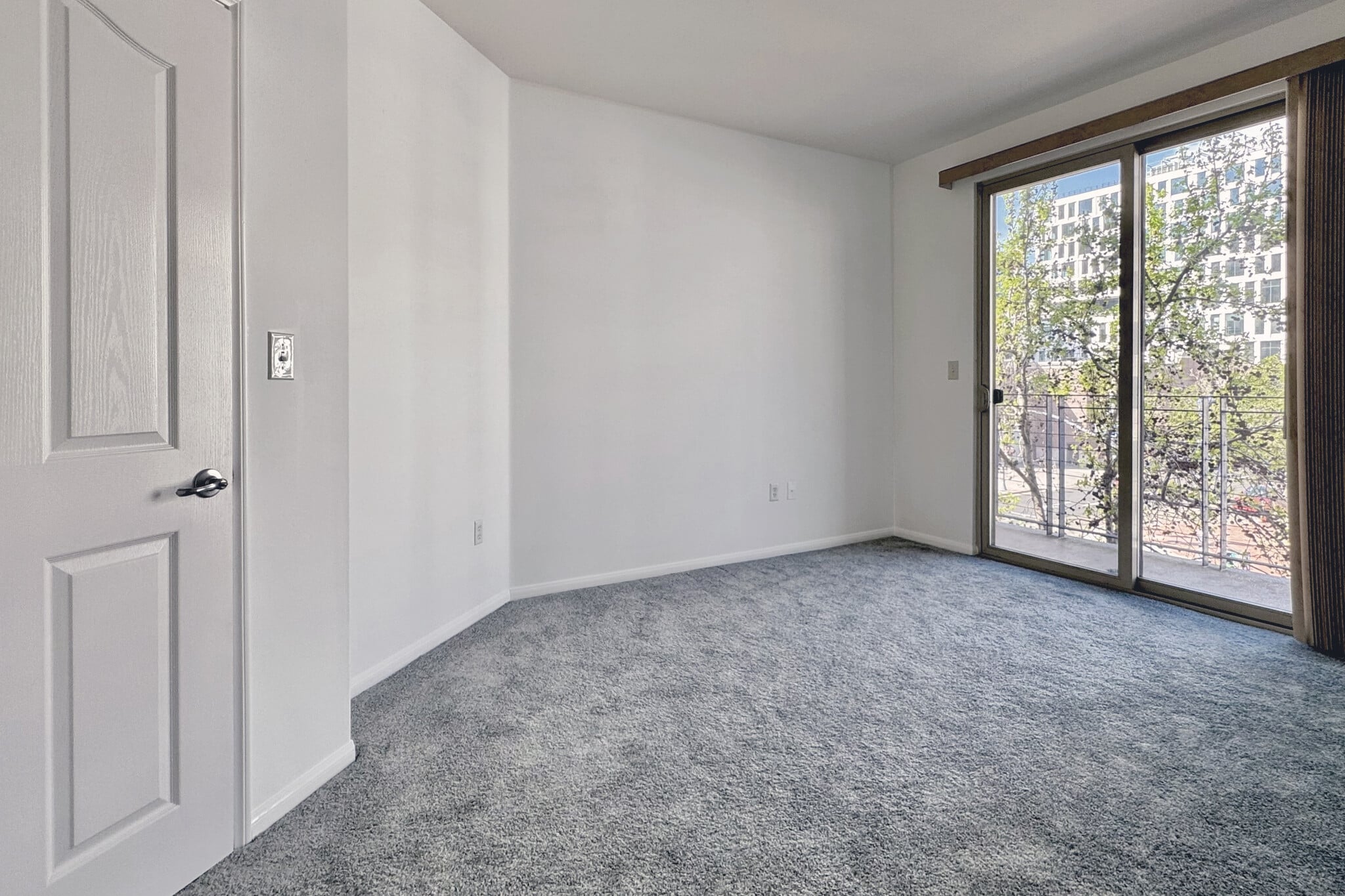 Building Photo - 235 Market St