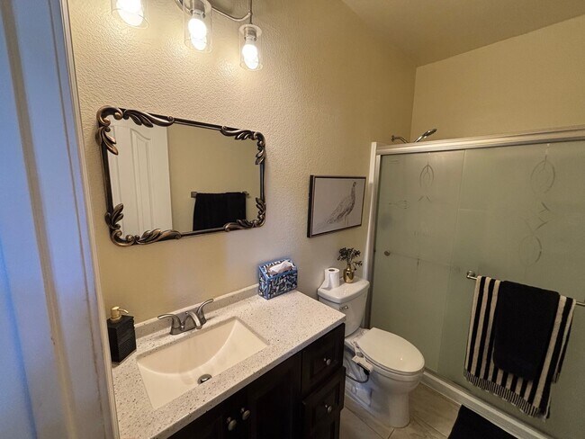 Building Photo - 9829 Waterfowl Dr