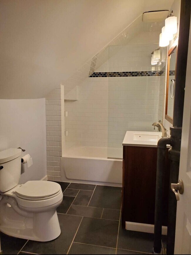 Building Photo - 11 Avenue A