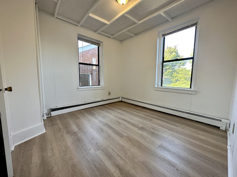 Building Photo - 44A Joy St