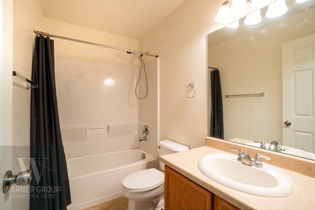 Building Photo - 8171 Snow Bowl Heights