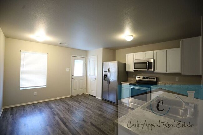 Building Photo - Beautiful 4 bedroom/2 bath home - Nettleton