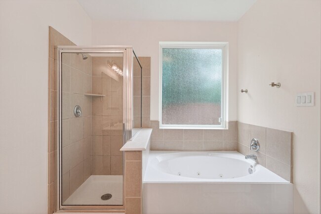 Building Photo - 12027 Rockridge Falls Dr