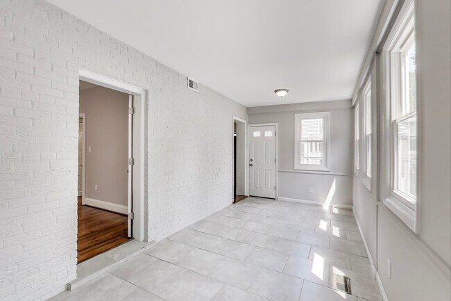 Building Photo - 8209 Flower Ave
