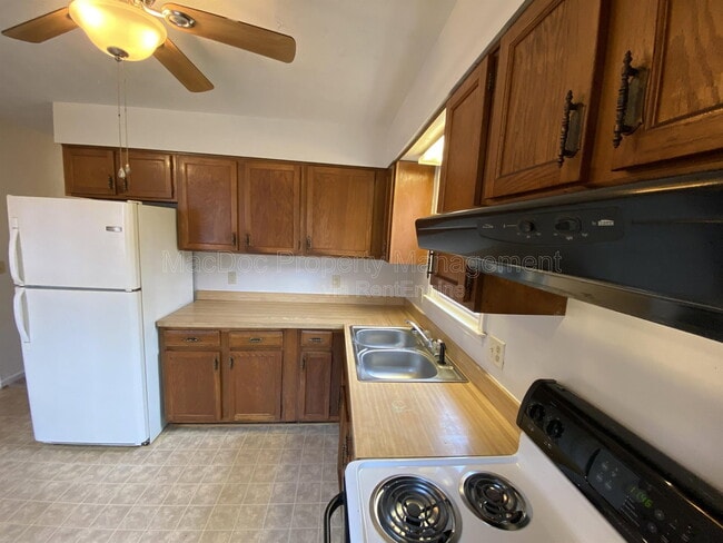 Building Photo - 8442 Indiantown Rd