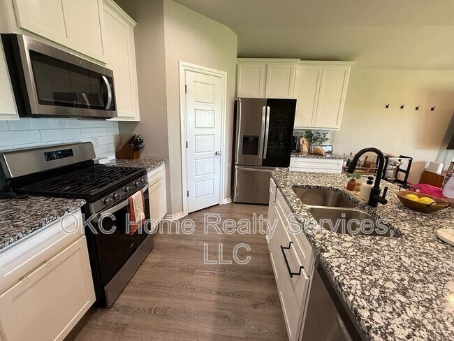 Building Photo - 14605 Travertine Fls Ln