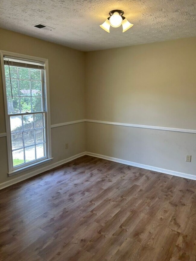 Building Photo - 1441 Autumnridge Dr