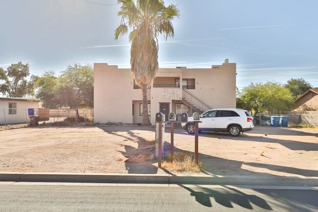 Building Photo - 1417 E Southern Ave