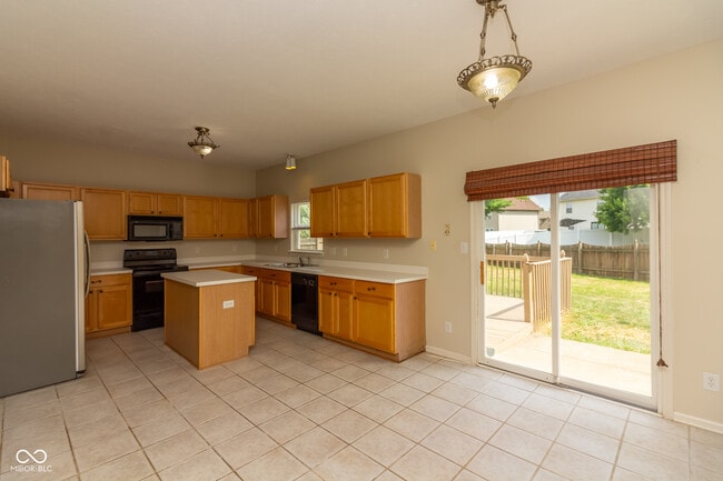 Building Photo - 12631 Geist Cove Dr