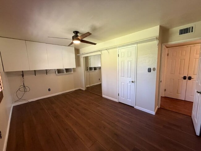 Building Photo - Updated Pool Home in Engler Estates