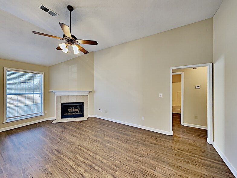 Building Photo - 1146 Red Fern Cir E