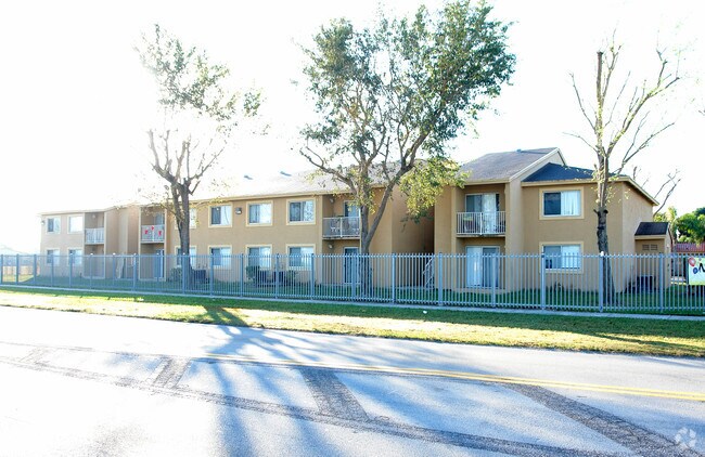 Building Photo - Southpoint Crossing (FL)