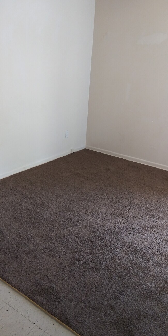 living room - 2712 Berry St