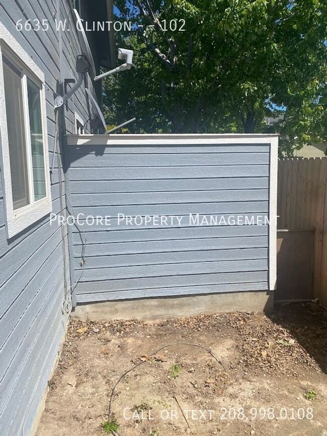 Building Photo - 6635 W Clinton Ln