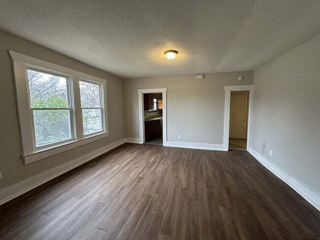 Building Photo - 2722 Ave I