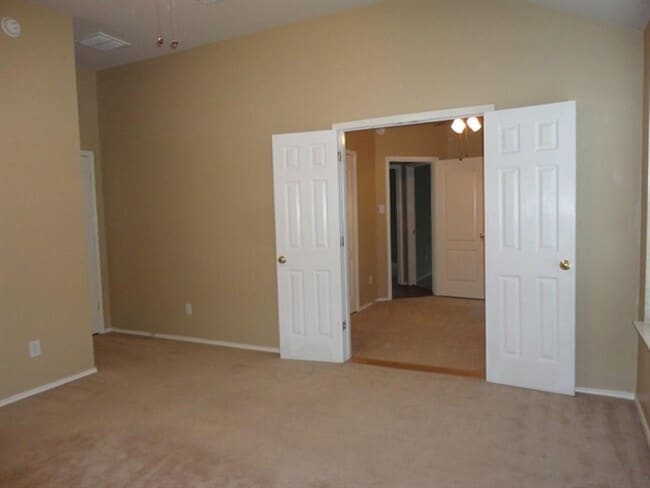 Building Photo - 2606 Slider Ct