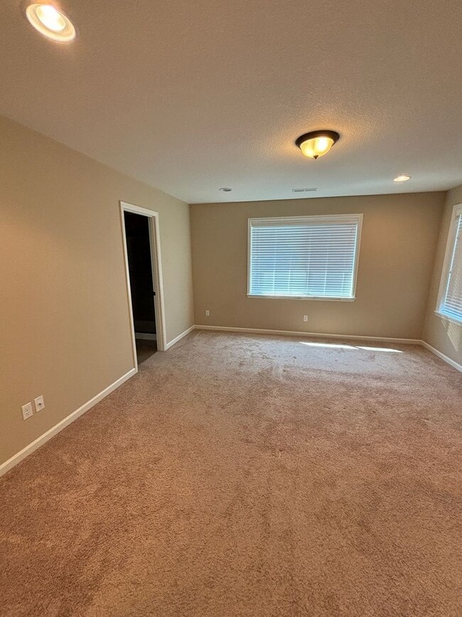 Building Photo - NW Portland- Newer Bethany Home! Gourmet Kitchen, Open Loft/Landing, Large  Master Suite!