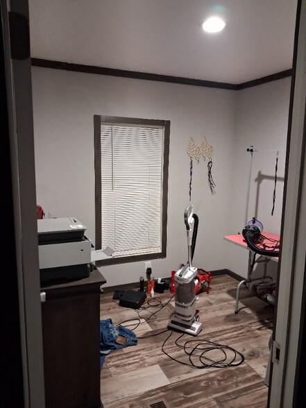 Building Photo - 936 Pineclair Dr SW