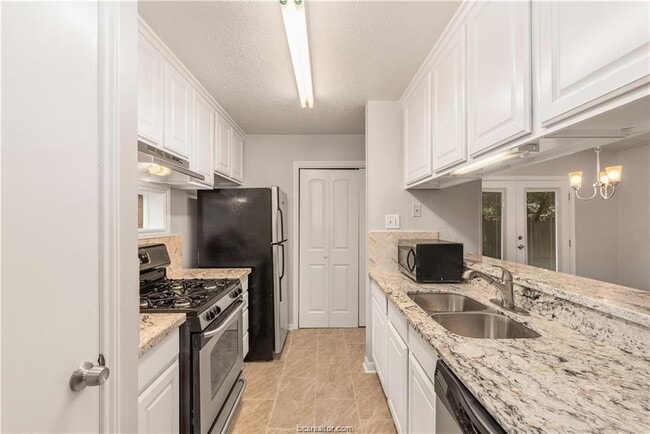 Building Photo - 3101 Red Robin Loop