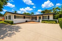 Building Photo - 5380 SW 92nd Ave