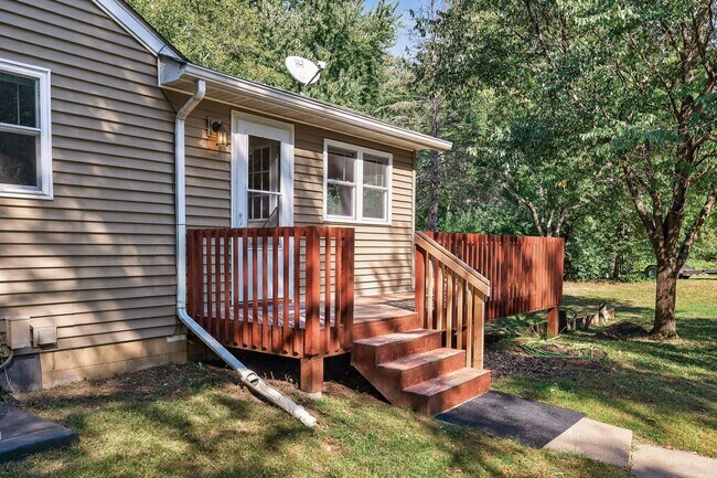 Building Photo - Acreage Property