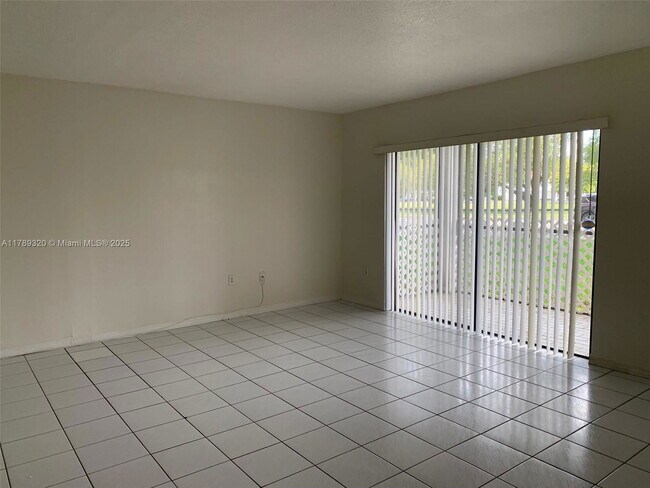 Building Photo - 9631 SW 138th Ave