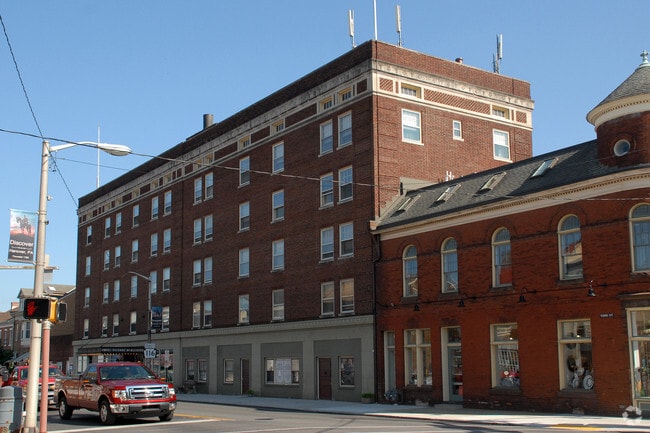 Primary Photo - M'Calister Inn Apartments