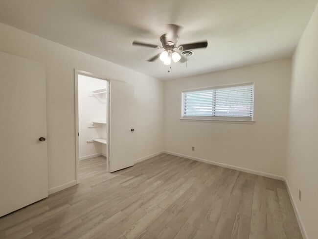 Building Photo - 7710 Romney Rd