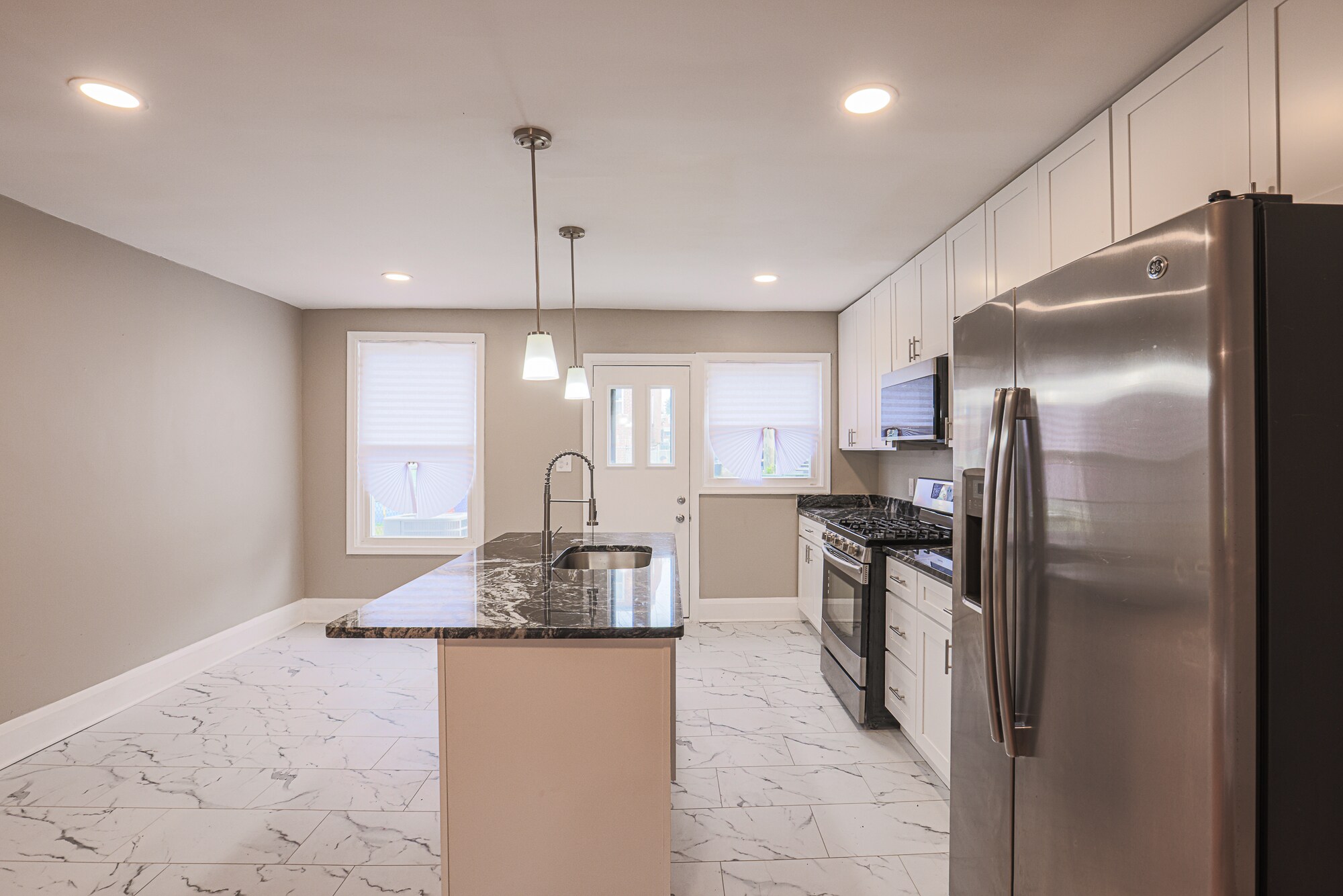 Building Photo - 130 Reedbird Ave